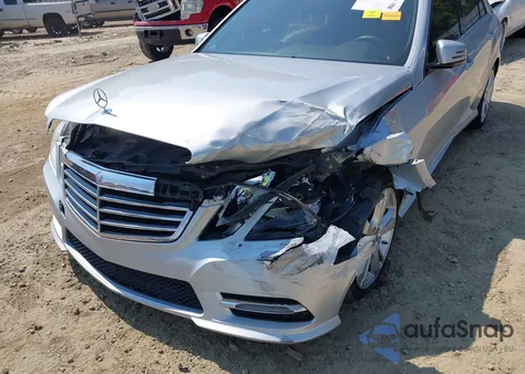 2013 Mercedes-Benz E 350 z USA, uszkodzony, nr VIN WDDHF5KB3DA767778